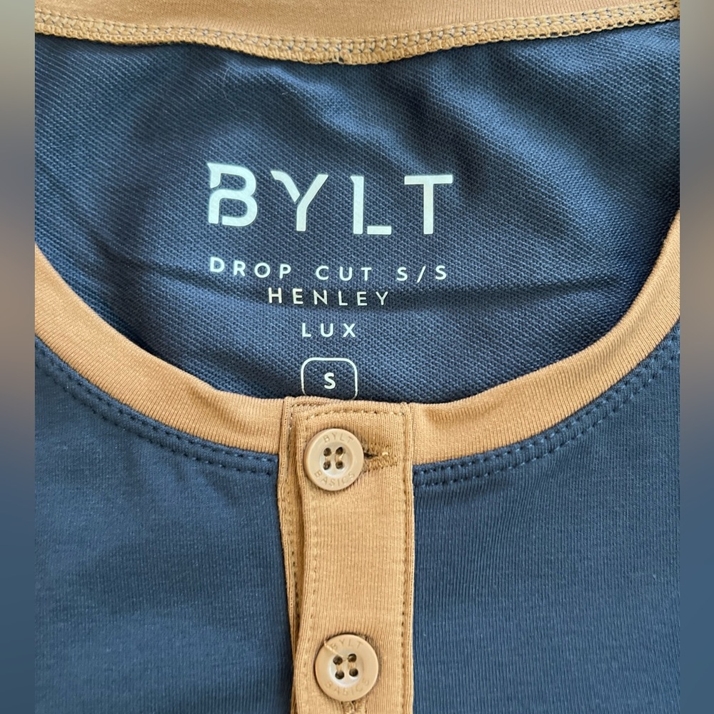 Bylt Men’s Drop Cut S/S Henley Lux Shirt, Size Small, Gray
